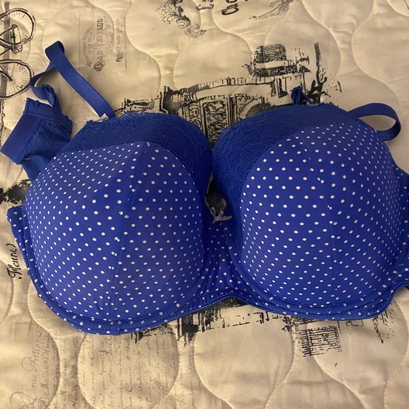 Adore Me and Wal-mart bras - Picture 6 of 6